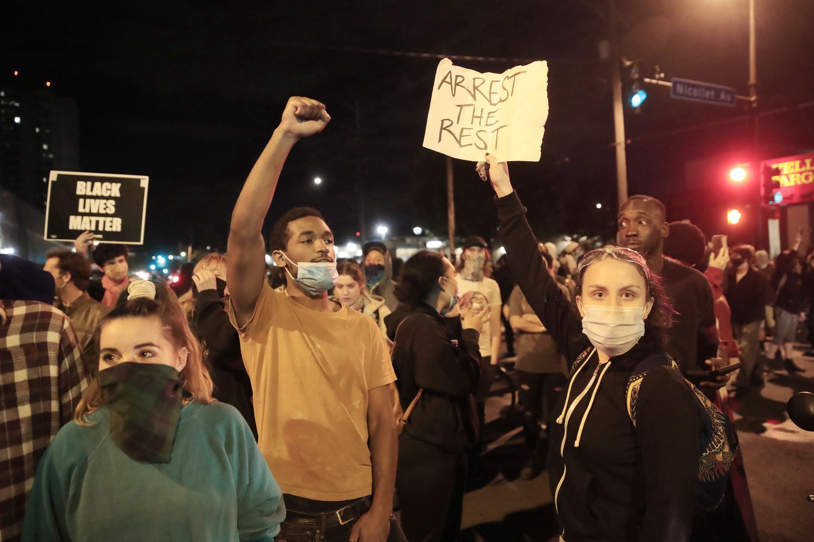 USA. Na ulice wielu miast wyszli protestujący domagający się sprawiedliwości po zabójstwie Georga Floyda