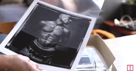 Znane marki odzieżowe pozwane przez fotografa za bezprawne wykorzystanie zdjęcia Tupaca Shakura