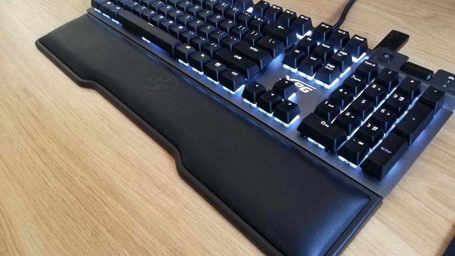 XPG Summoner to klawiatura mechaniczna dla zaawansowanych graczy