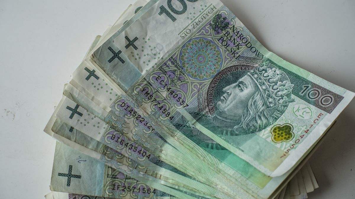 Daily Life In Gdansk, Poland
A pile of 100 Polish zlotys (PLN) banknotes is seen in Gdansk, Poland on 14 April 2021  (Photo by Michal Fludra/NurPhoto via Getty Images)
NurPhoto
daily life, polish money, money, pile, banknote, banknotes, coins, zloty, zlotys, pln, 100