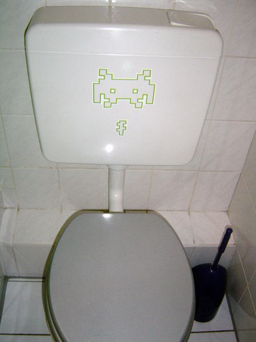 Kosmiczny klozet dla graczy 2