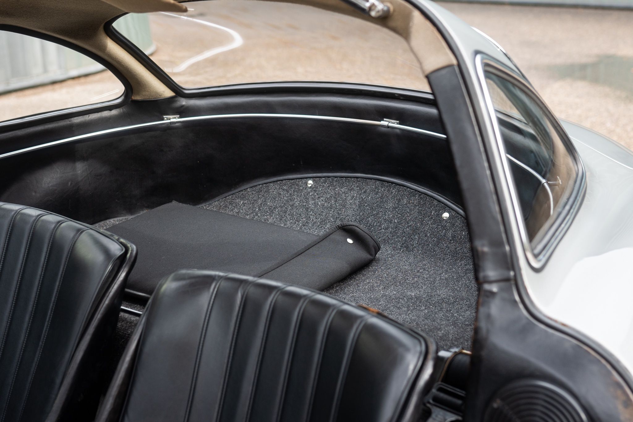 Mercedes-Benz 300 SL Gullwing (W198)