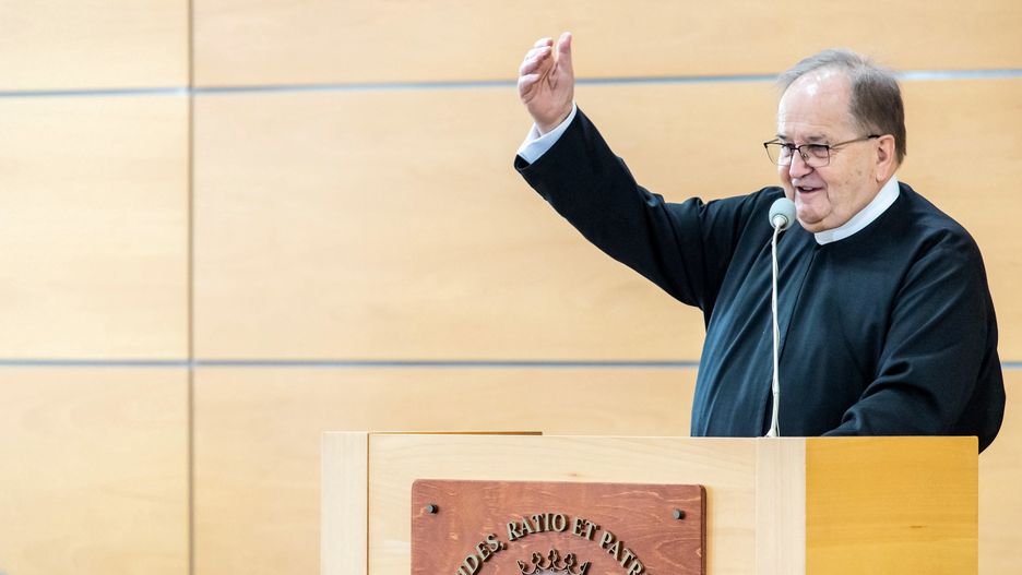 Instytucje związane z ojcem Tadeuszem Rydzykiem są hojnie wspierane przez PiS