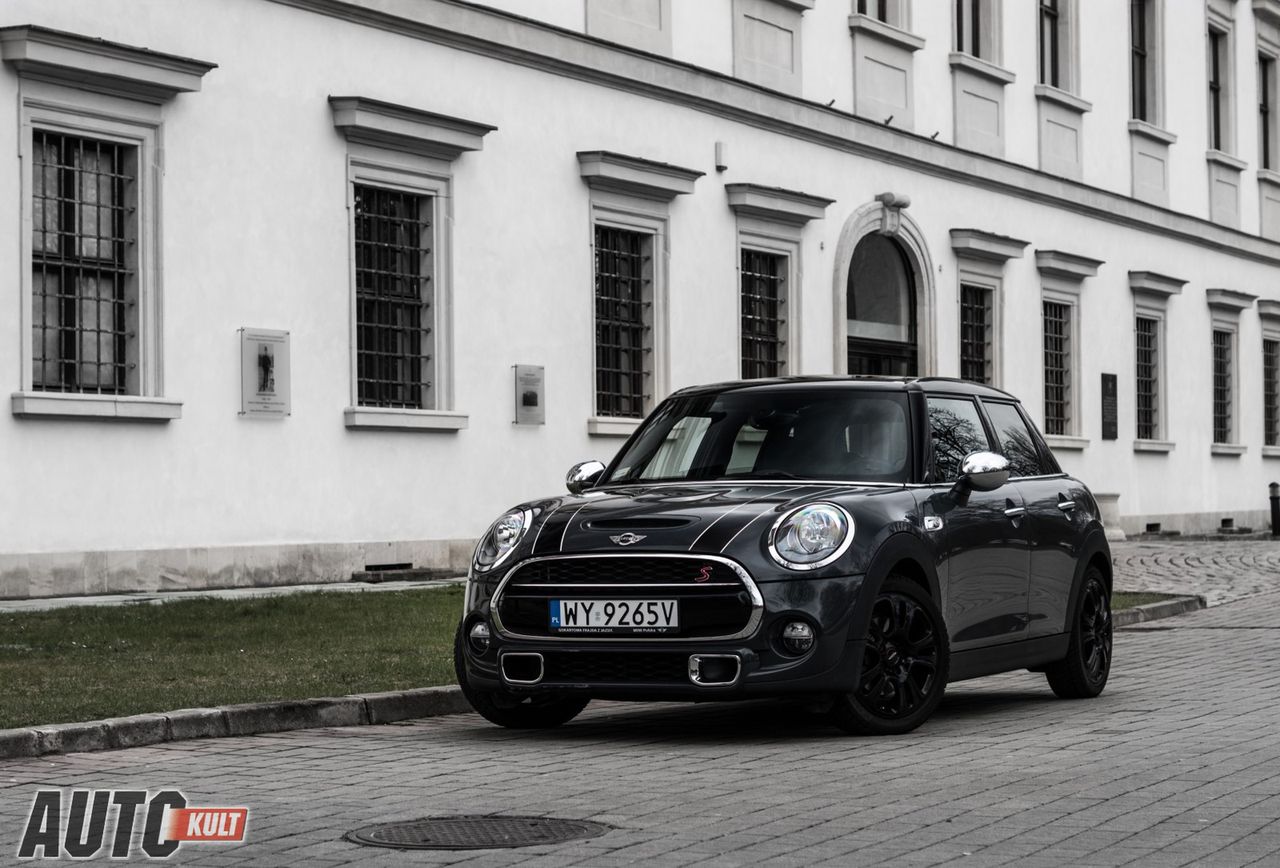 Pięciodrzwiowe Mini Cooper S - test, opinia, spalanie, cena