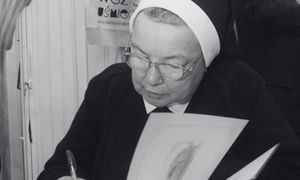 Siostra Anastazja nie żyje. Sprzedała miliony książek