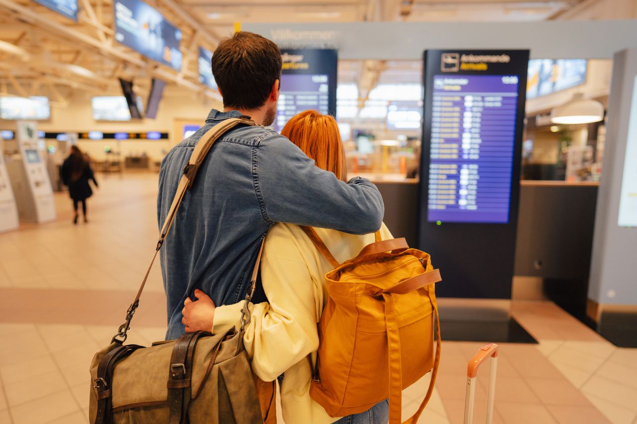 Three-minute hugging limit at Dunedin Airport