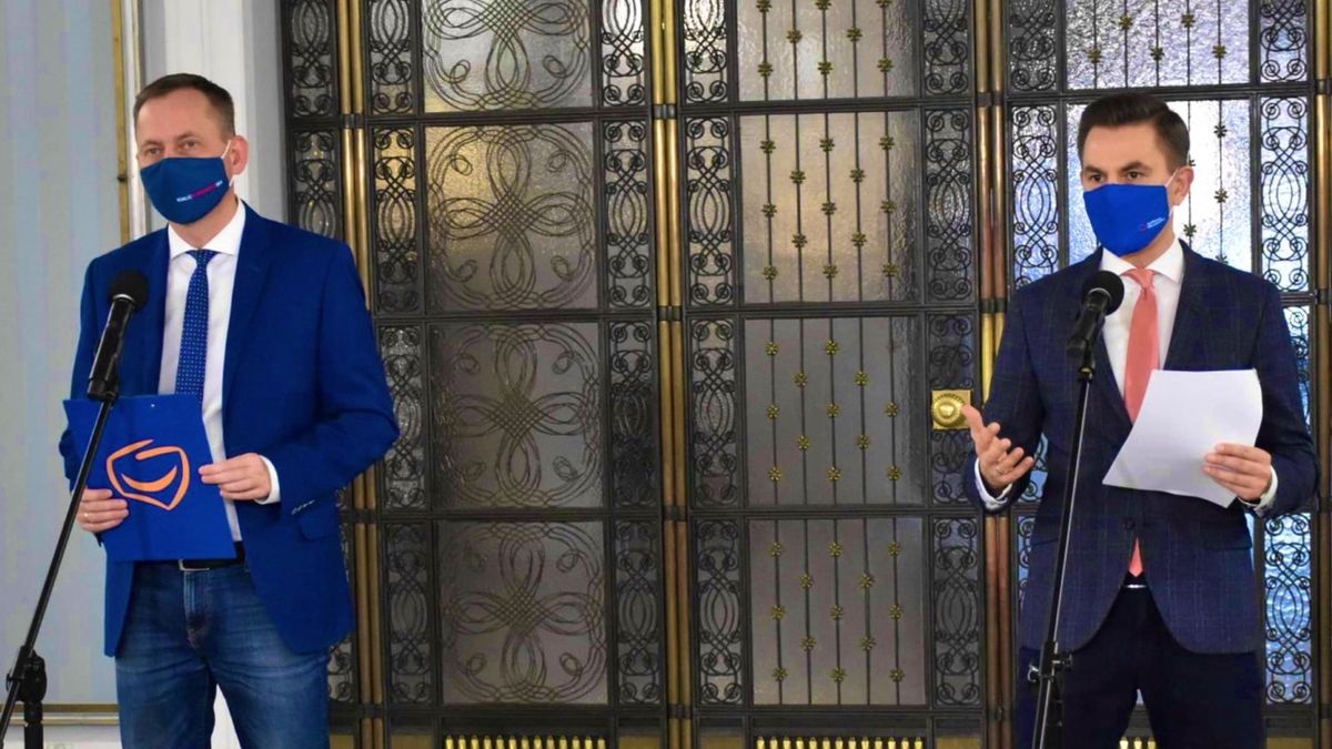 Wspólna konferencja Zbigniewa Konwińskiego i Arkadiusza Myrchy