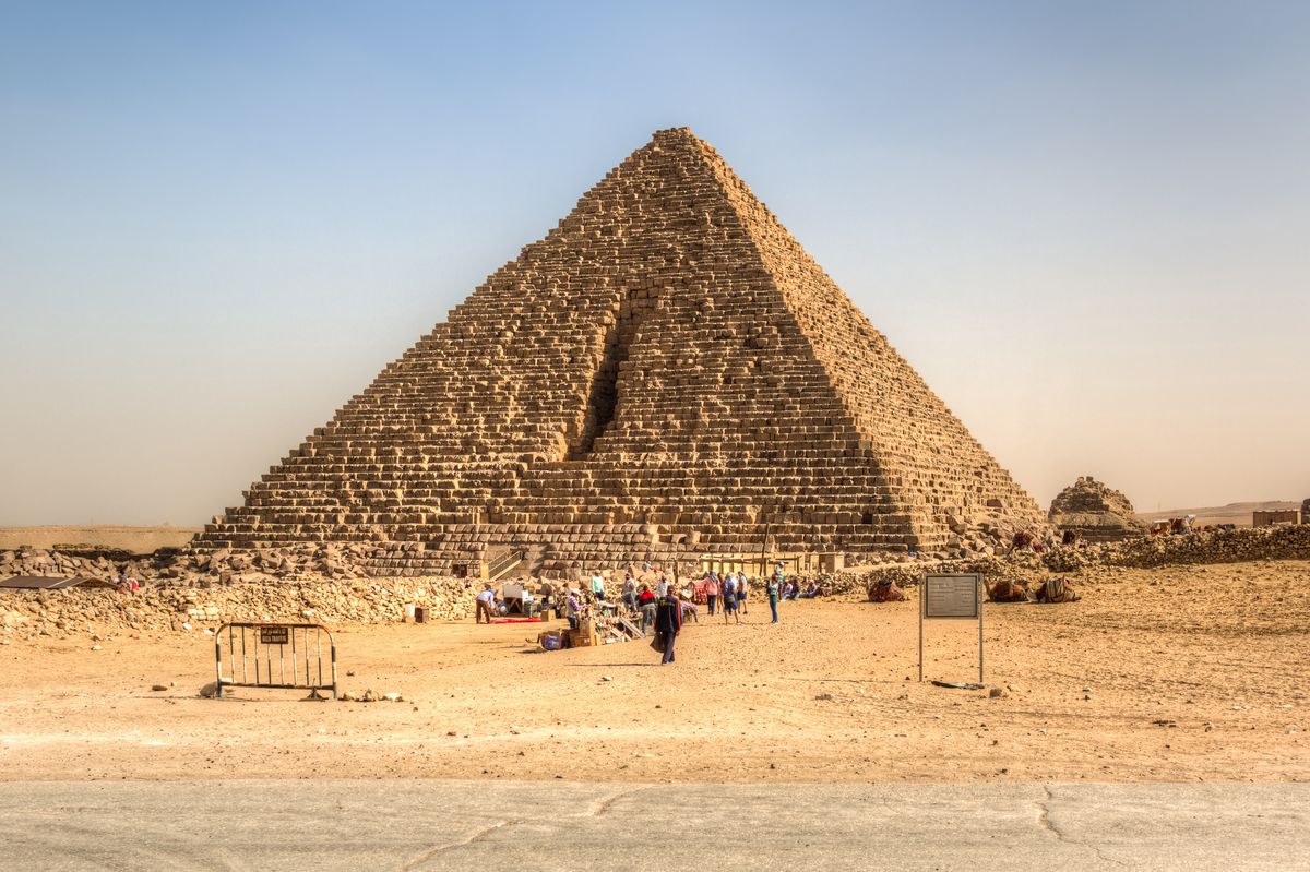 Piramida Mykerinosa mierzy 65 metrów wysokości