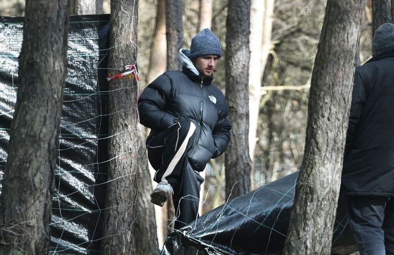 Maciej Musiał ogląda ustronną działkę za ponad milion złotych