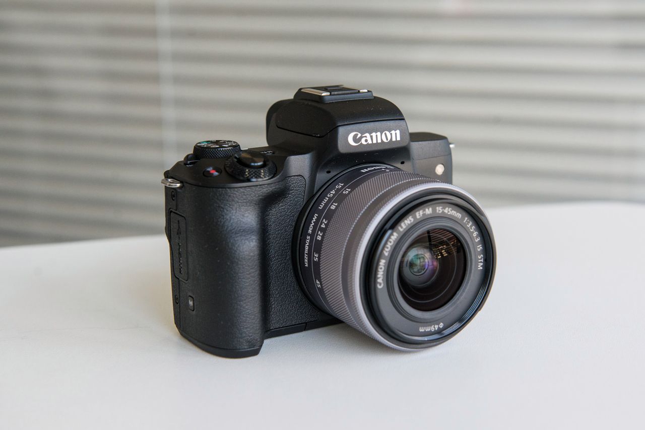 Canon EOS M50