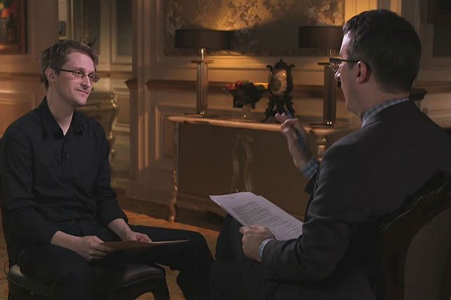 Wywiad Johna Olivera z Edwardem Snowdenem