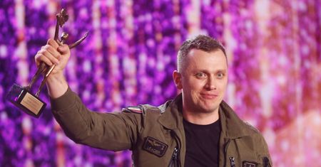 Telekamery 2023. Wojciech Bojanowski wygłosił chwytającą za serce przemowę: "Myślę o tym chłopcu, który na mnie czekał"