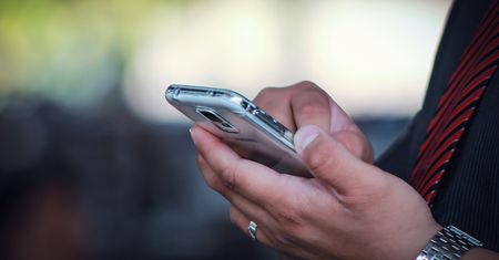 Kiedy telefon przestanie działać? Klienci T-Mobile i Orange powinni się przygotować