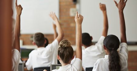 Zabronili uczniom wychodzić do toalety. Zaproponowali "okresowe przepustki"