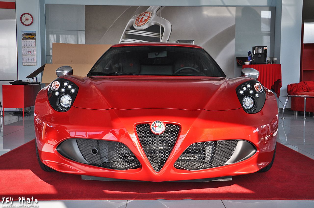 Che bella ragazza - Alfa Romeo 4C