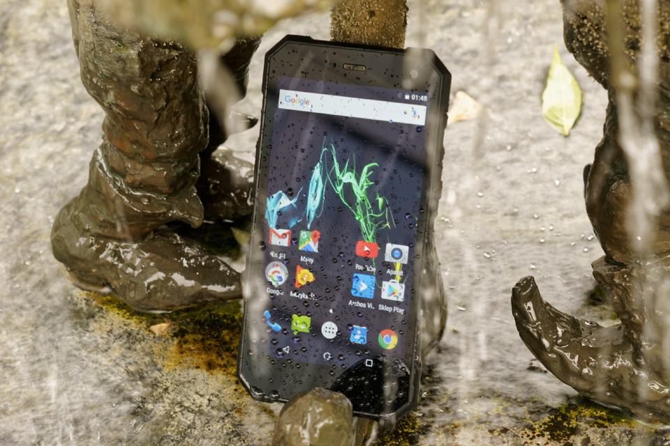 Jaki wytrzymały smartfon warto kupić? Wybraliśmy 5 najlepszych modeli