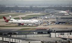 Heathrow wznawia częściowo loty po pożarze. Co dalej z lotniskiem?