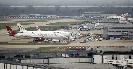 Heathrow wznawia częściowo loty po pożarze. Co dalej z lotniskiem?