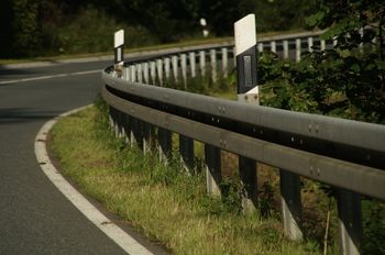 Zderzenie dwóch fiatów w Wyszomontowie. Kierujący z mandatami