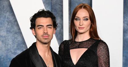 Ujawniono przyczynę rozwodu Joe Jonasa i Sophie Turner: Aktorka prowadziła ZBYT IMPREZOWY styl życia
