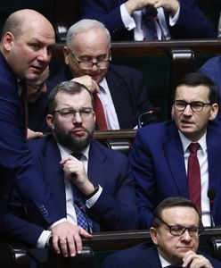 Różnice w PiS ws. kamieni milowych. "Ustawa powinna być podpisana"