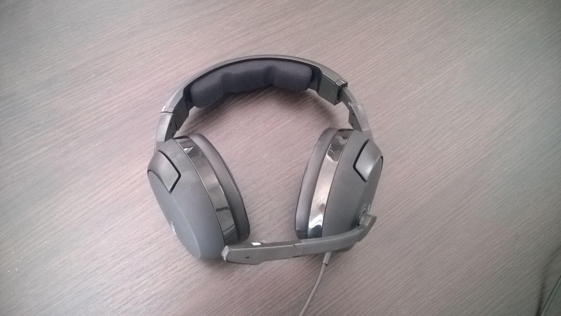 Roccat Kave XTD 5.1 Digital – prawdziwe 5.1, które wgniata w fotel [test] 2