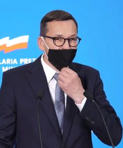 Wpadka premiera na konferencji prasowej. Wszystko przez maseczkę