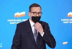 Wpadka premiera na konferencji prasowej. Wszystko przez maseczkę