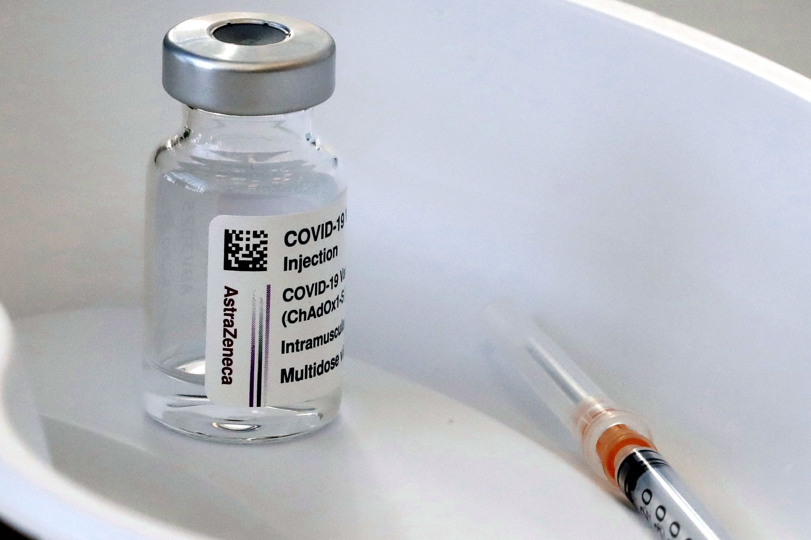 Szczepiona przeciw COVID-19. Astra Zeneca wydała oświadczenie