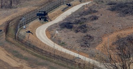 Korea Płn. buduje umocnienia przy granicy. Seul grozi "miażdżącą reakcją"