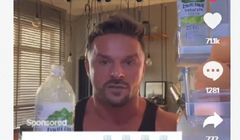 Qczaj promuje Żywiec Zdrój na TikToku