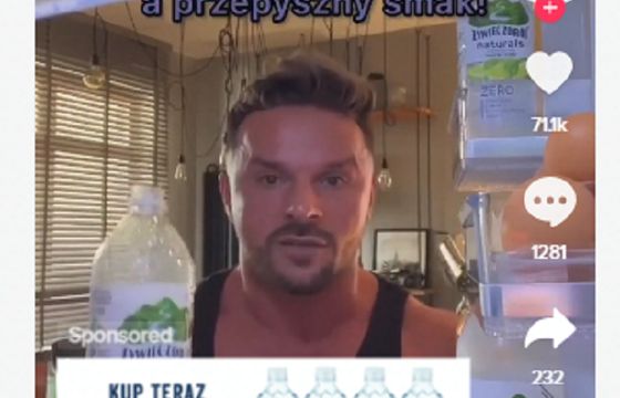 Qczaj promuje Żywiec Zdrój na TikToku