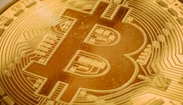 Atak na Iran. Bitcoin zyskuje, a srebro traci