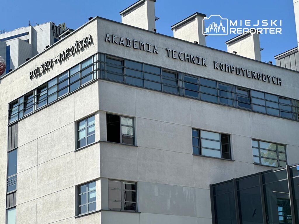 Atak tępym narzędziem na pracownika uczelni. Jedna osoba w szpitalu