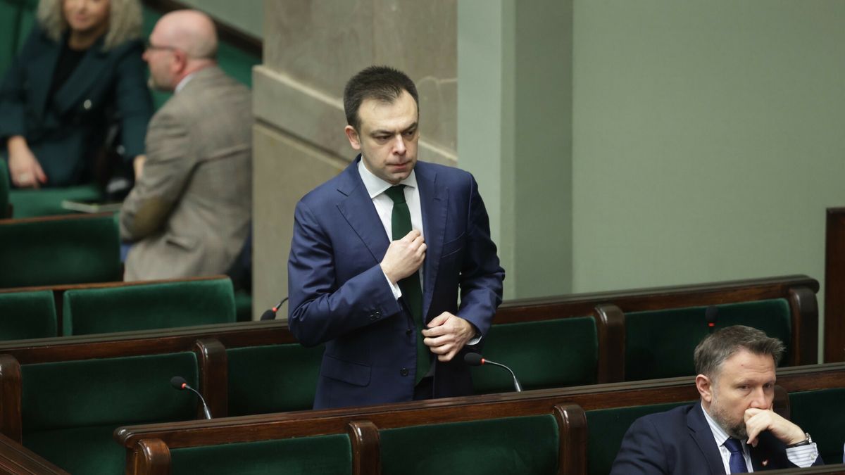 Andrzej Domański zpwoediał kolejne konsultacje z samorzą