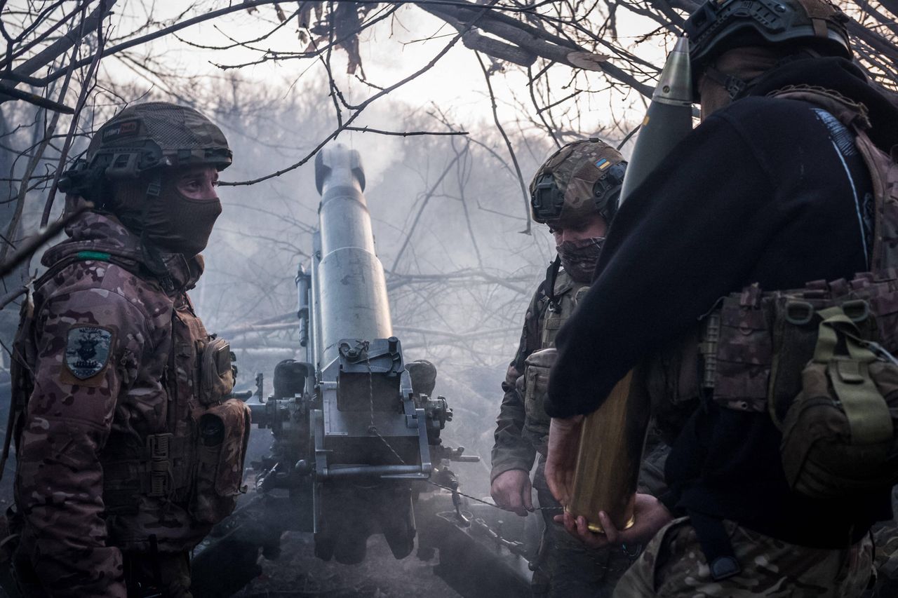 Ukraine's plea for US weapons and ammunition to counter Russian advances