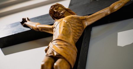 Przedszkole w Szczecinie zdjęło krzyże ze ścian. Arcybiskup nie przebierał w słowach