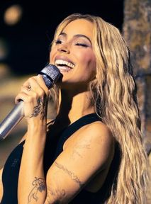 Główna bohaterka serialu "Violetta" zawodzi fanów? "To wygląda jakby starała się głównie wyglądać"