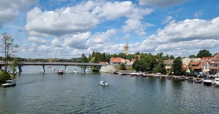 Zasady parkowania w mazurskim kurorcie. Darmowy postój dla turystów