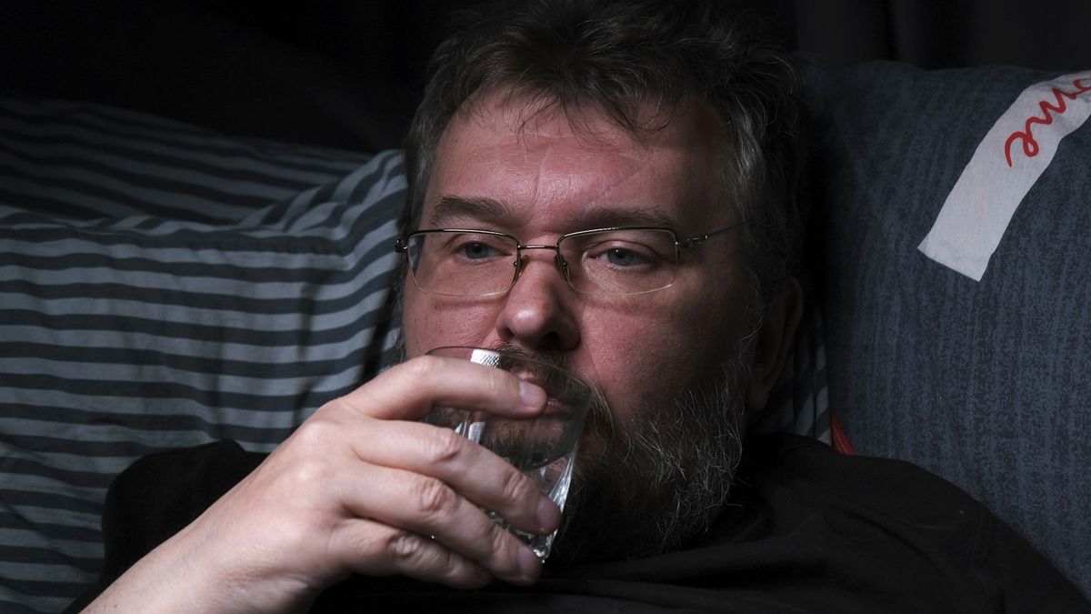 Nowotwory czasem objawiają się na twarzy. Te sygnały są powodem do niepokoju