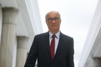 Ma jacht i 15 tys. książek. Oto majątek nowego marszałka Sejmu