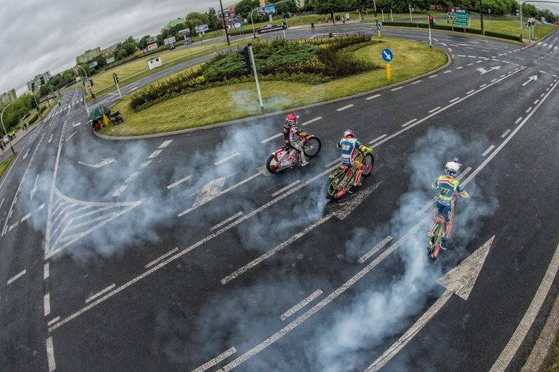 roundabout-speedway (1)