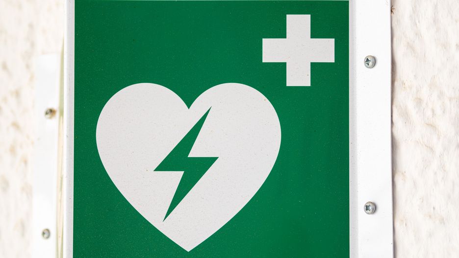 Defibrylator AED/ ilustracja