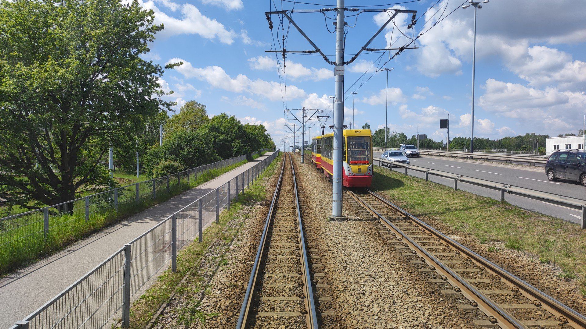 Tory na Teofilów zostaną zmodernizowane od Żabieńca do Szczecińskiej. Powstaną zintegrowane przystanki, będą tu wreszcie mogły wjeżdżać nowoczesne tramwaje.