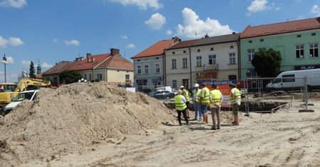 Leżajsk. Wielkie odkrycie na rynku