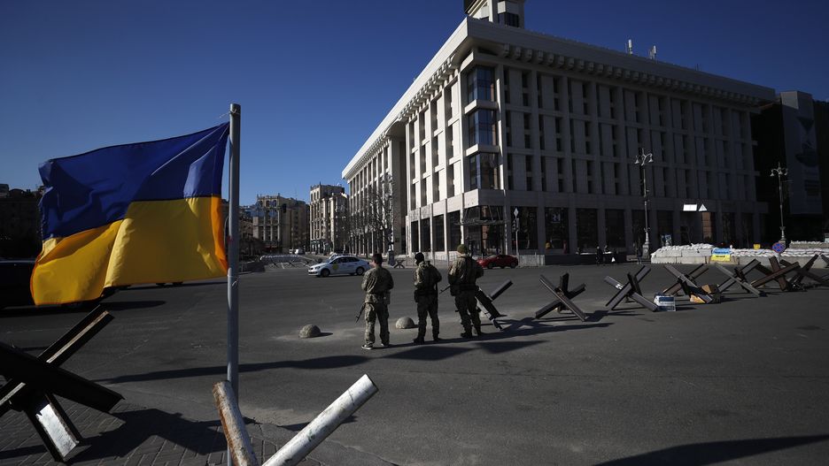 Wiceszef chińskiego MSZ Le Yucheng w sobotę obwinił NATO za wojnę w Ukrainie i skrytykował Zachód za wprowadzone przeciwko Rosji sankcje - przekazała agencja Associated Press.