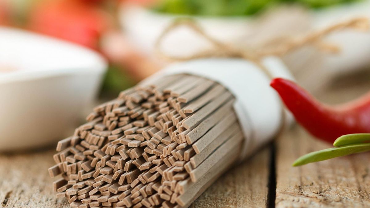 Makaron soba produkowany jest na bazie gryki