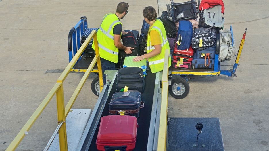 Pasażerka obawia się, że oddając  bagaż, tracimy nad nim kontrol