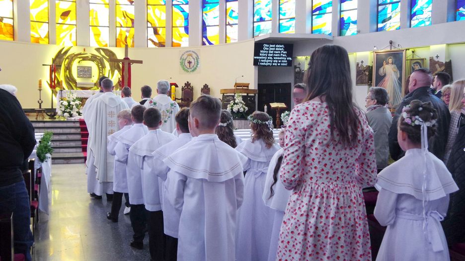 Przyjęcie komunijne za ponad osiem tysięcy złotych. Oto ile trzeba teraz płacić za osobę w restauracji w Łodzi
