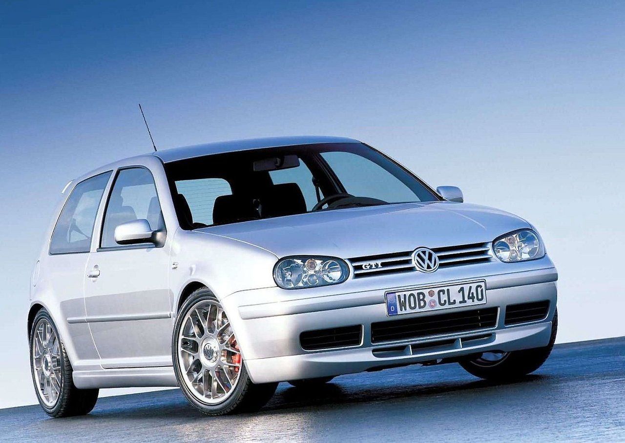 Volkswagen Golf R32